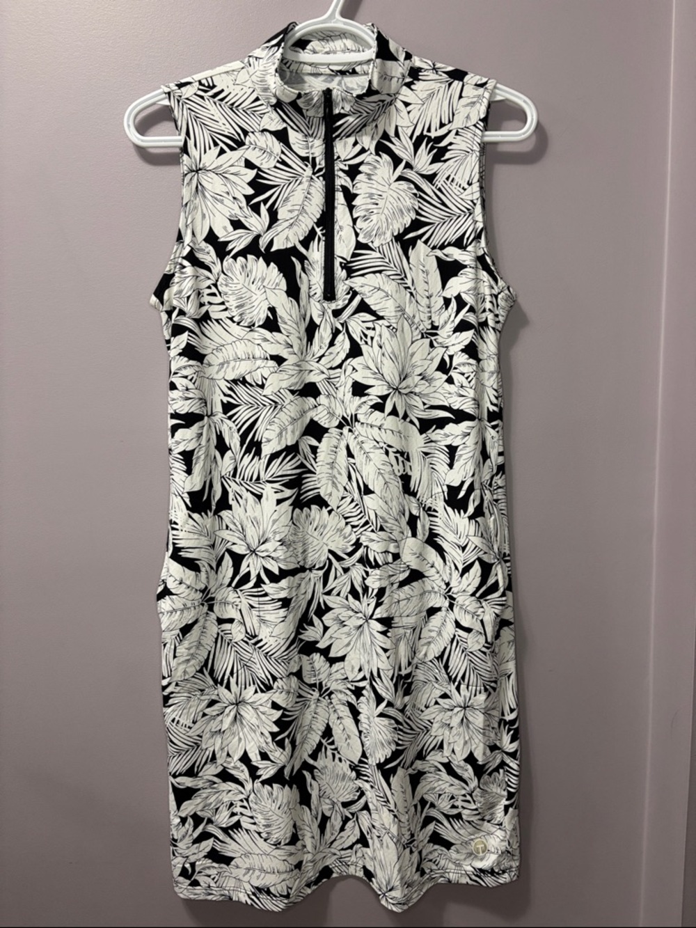 Tribal Sport Black and White Palm Leaf Print Performance Stretch Active Dress